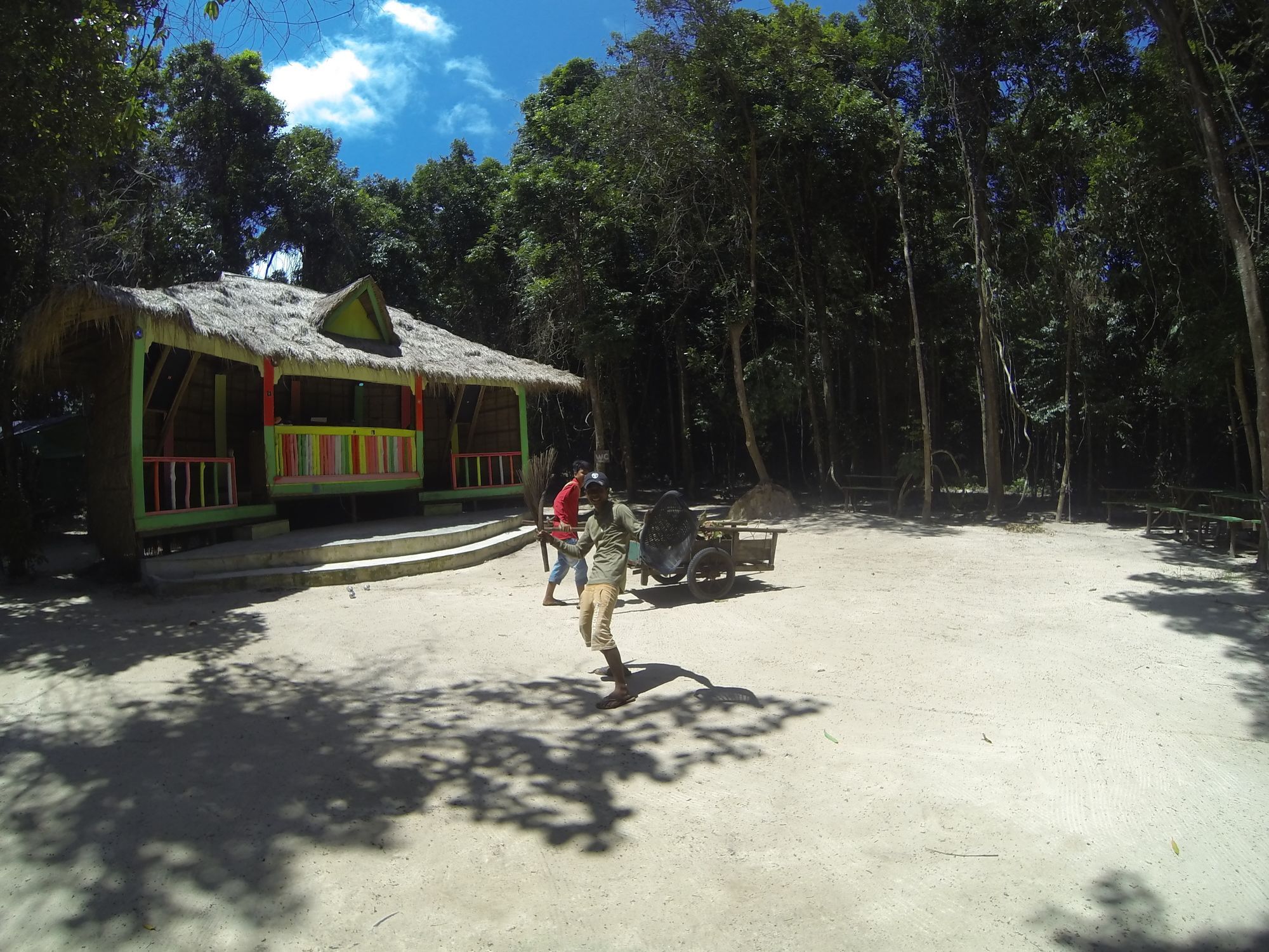 Jungle Republic Hostel Koh Rong Sanloem Exterior photo
